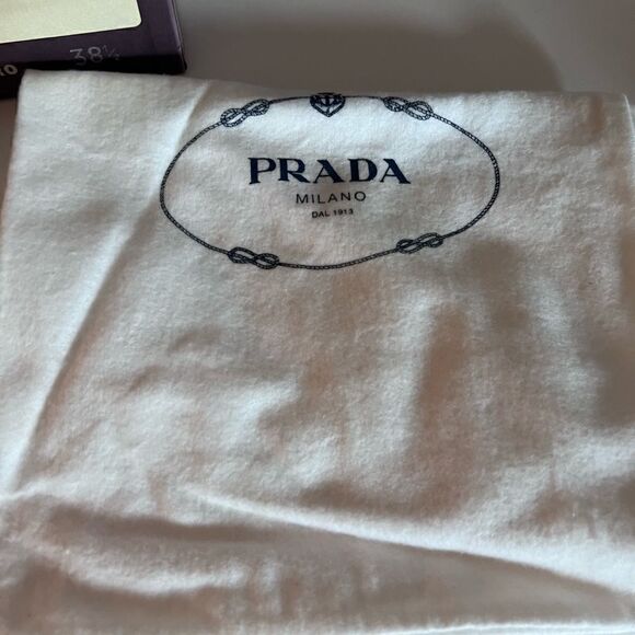 Prada peep toe pump - Picture 3 of 10